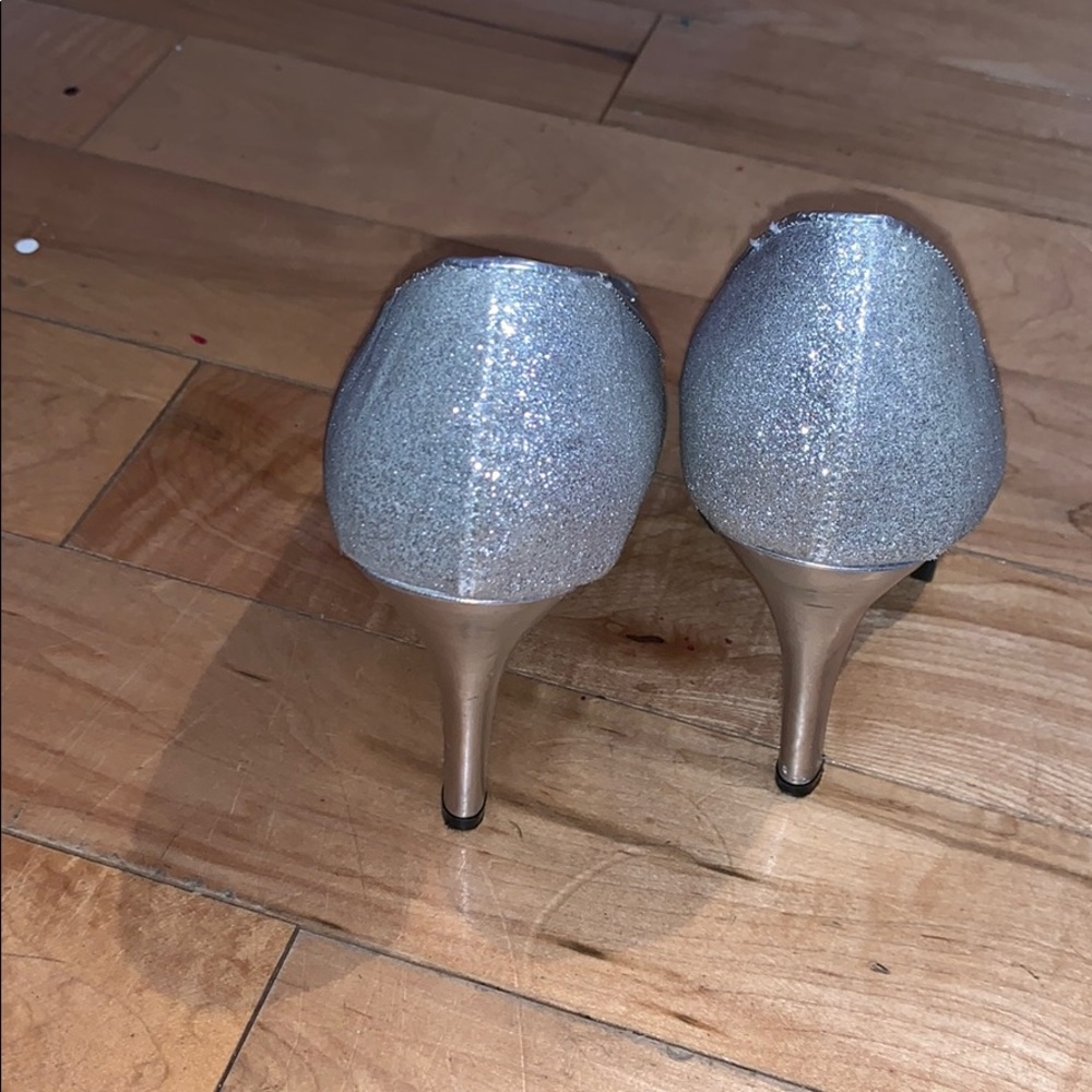 Sliver heels - Picture 4 of 5